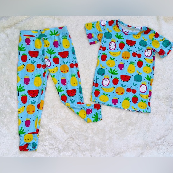 🍒🍌Like New LBB Set🍌🍒 - Picture 2 of 4